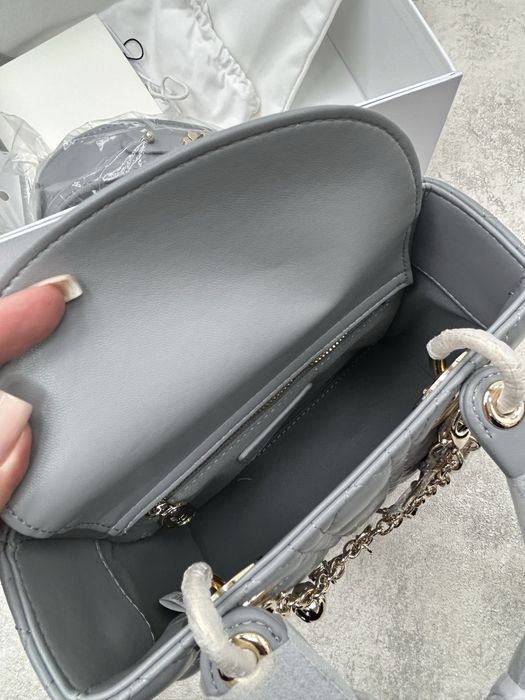 Сумочка в стилі Dior