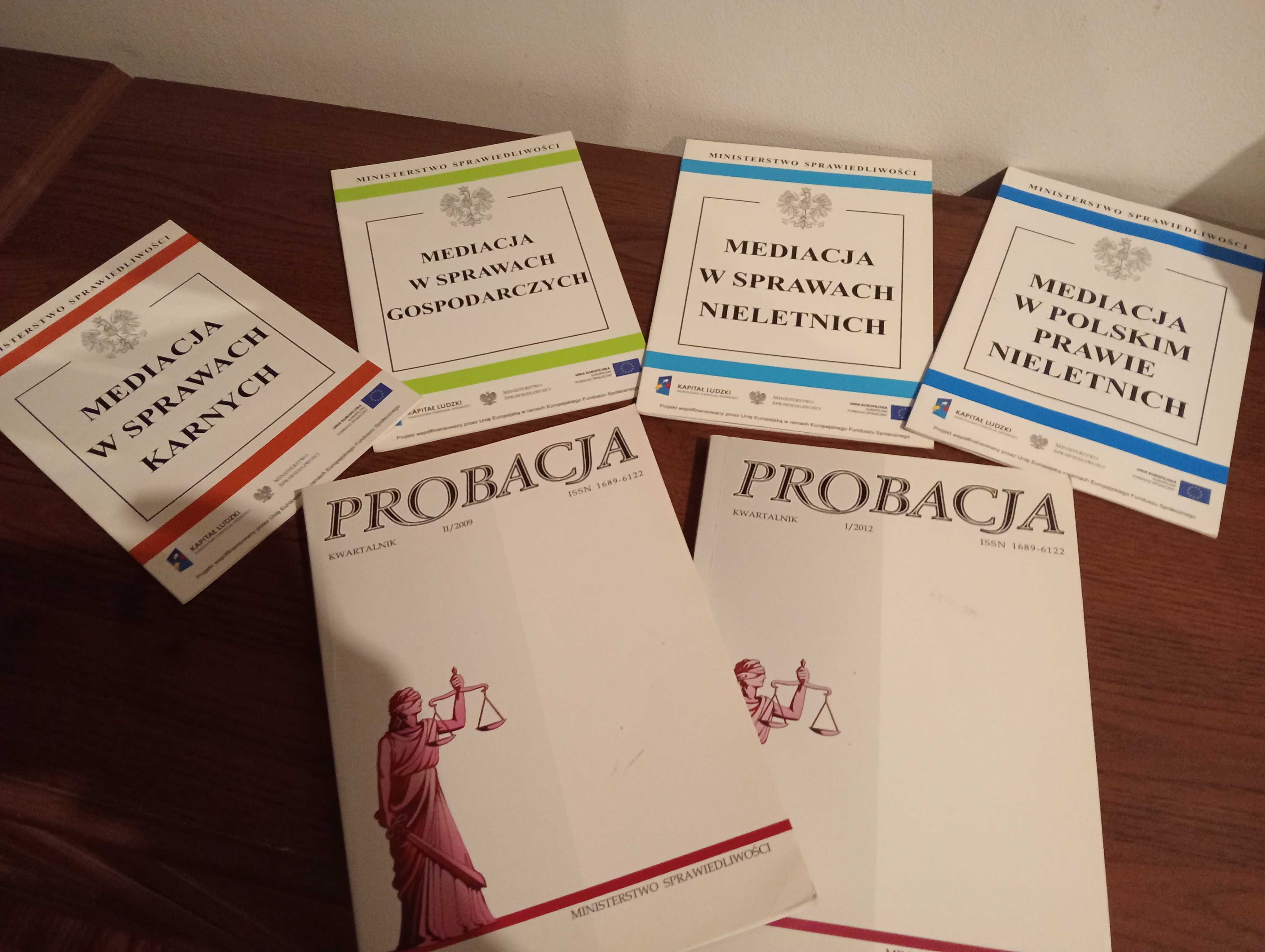 Zestaw materiałów prawniczych