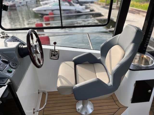 Houseboat Stillo Prestige 2023 z bardzo bogatym wyposażeniem, F-a VAT