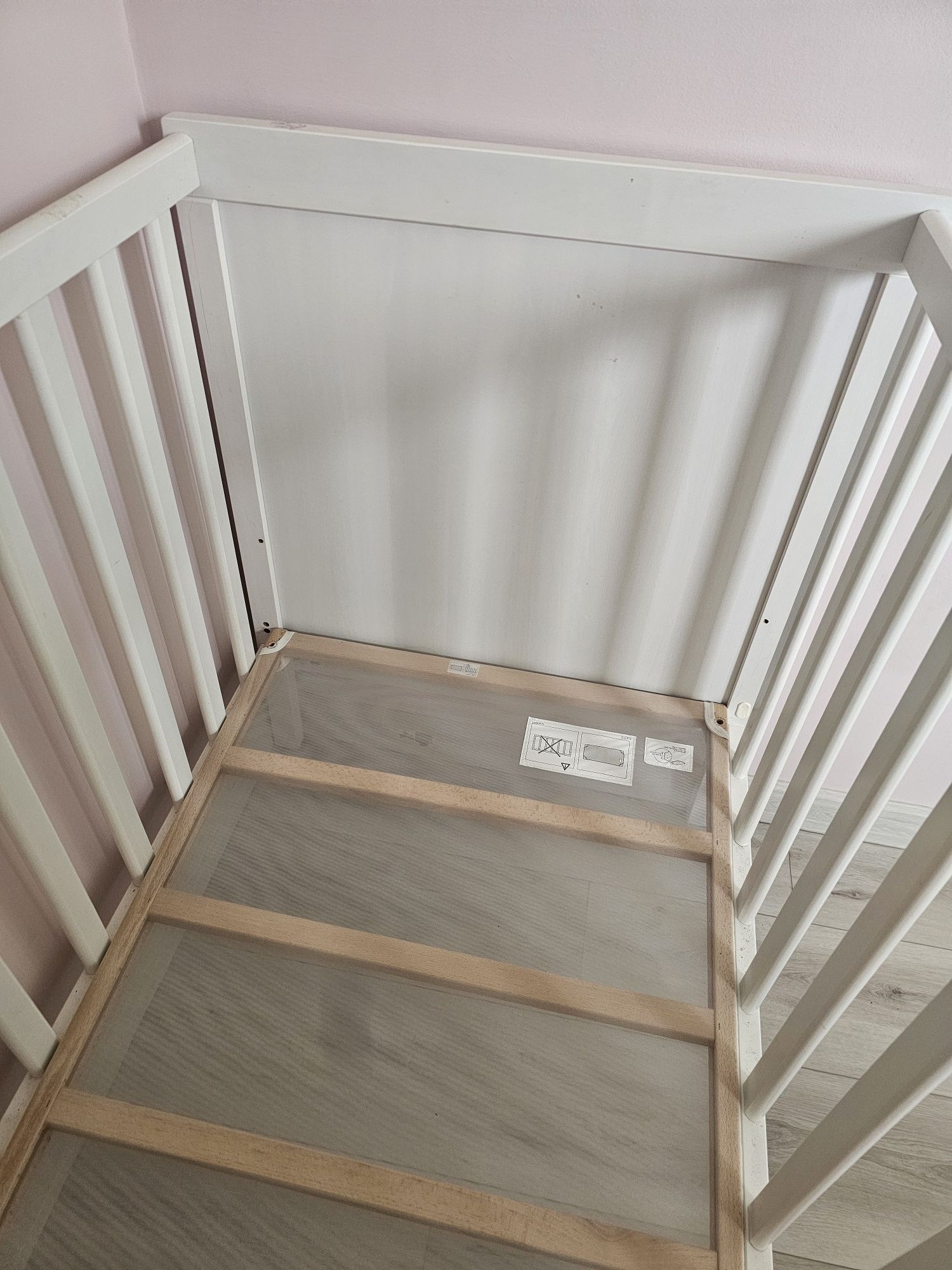 Białe Łóżeczko dziecięce Ikea