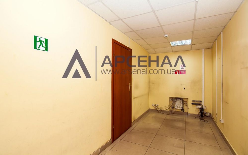 Приміщення в р-ні Малого ринку  - 174 кв.м.