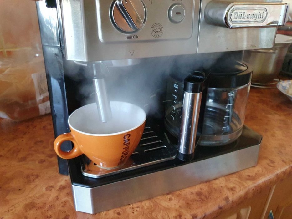 Ekspres do kawy ciśnieniowy  Delonghi BCO 420