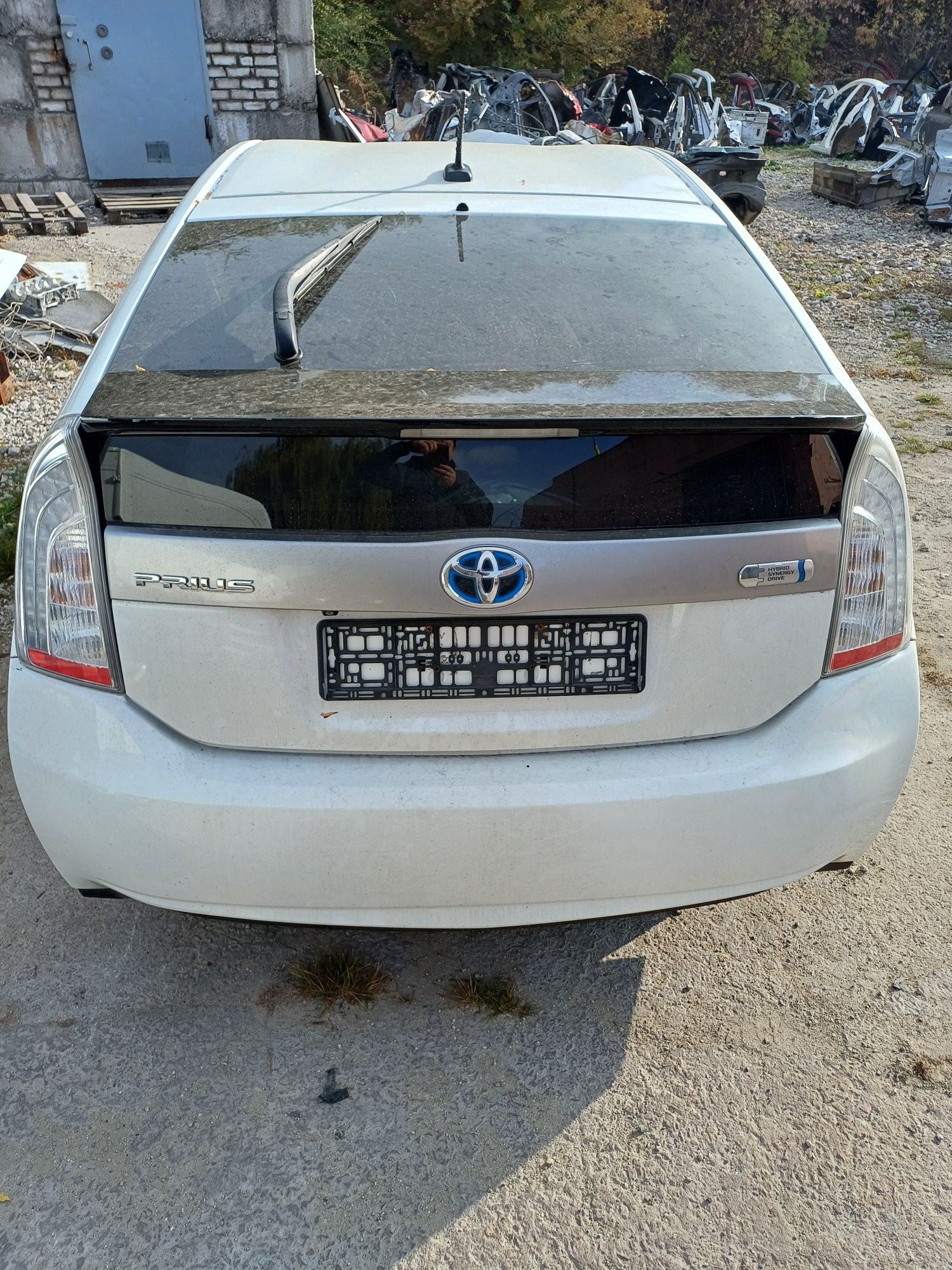 Фонарь Toyota Prius 30 plug-in задняя оптика/запчасти/разборка