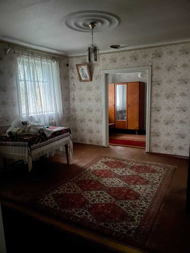 Продається цегляний будинок у селі Великий Тростянець