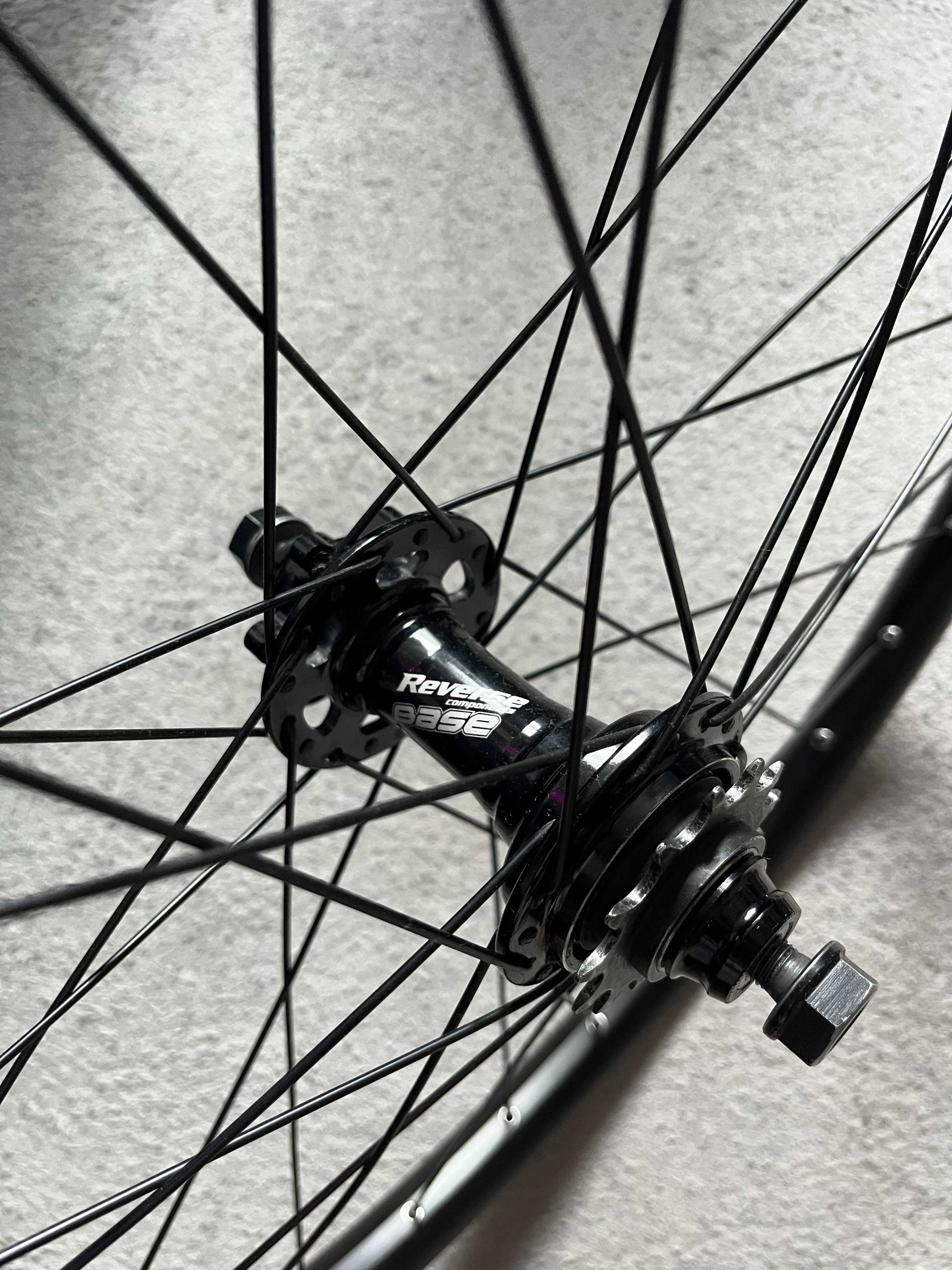 Koło rowerowe dirt 26 (Dartmoor reverse CnSpoke dt swiss stunt street)
