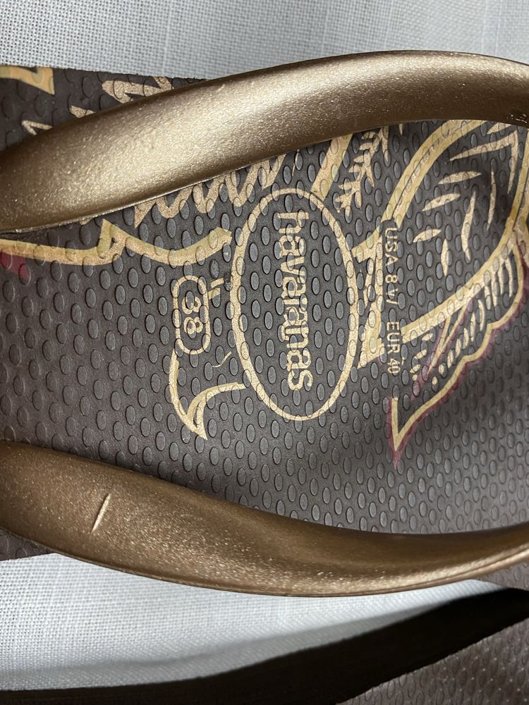 Chinelas/havaianas