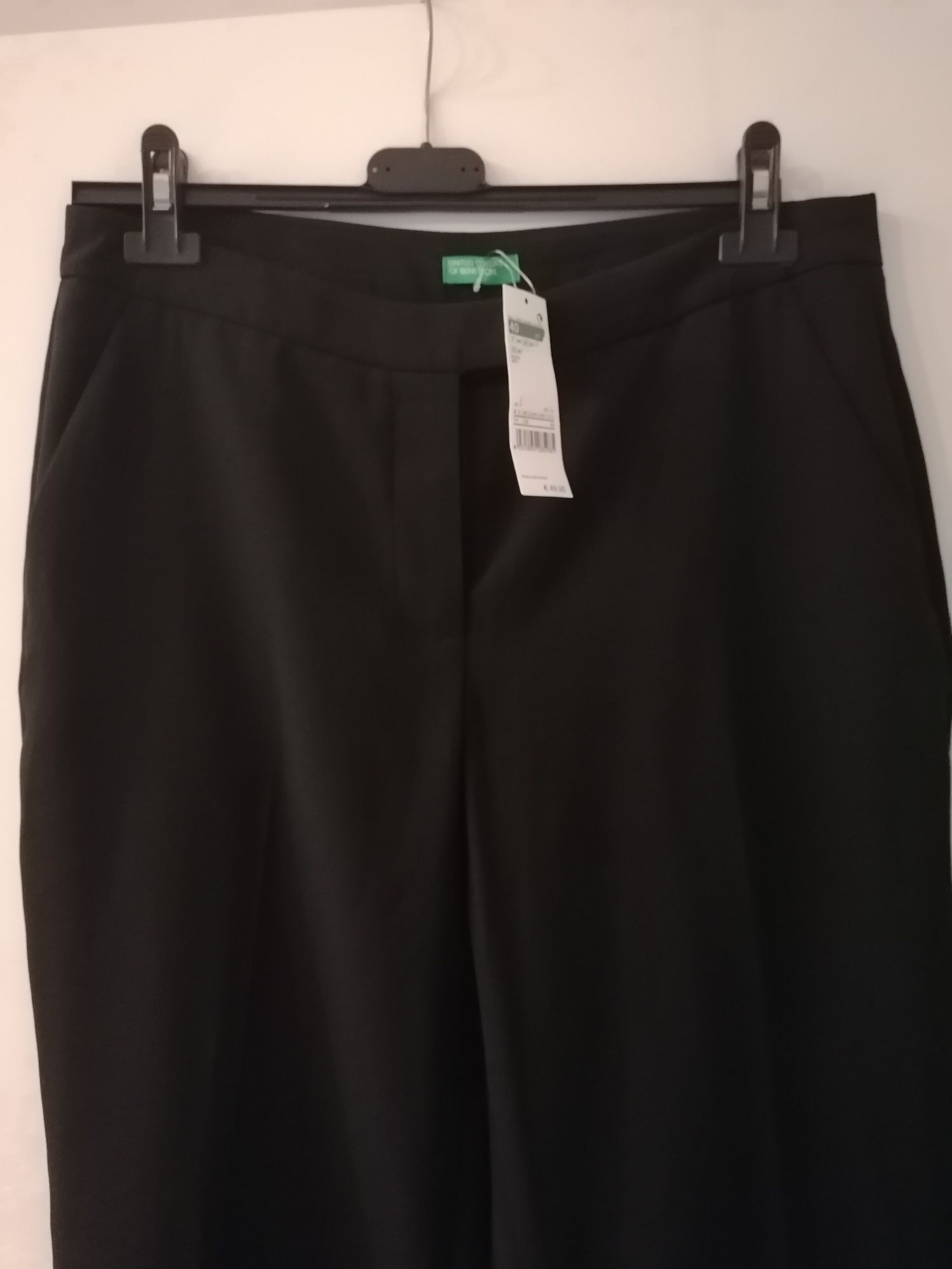 Calça de fato nova com etiqueta da Benneton - tamanho 40