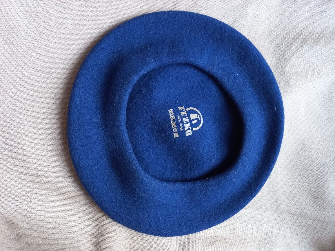 Niebieski granatowy ciepły beret Fezko vintage wełniany