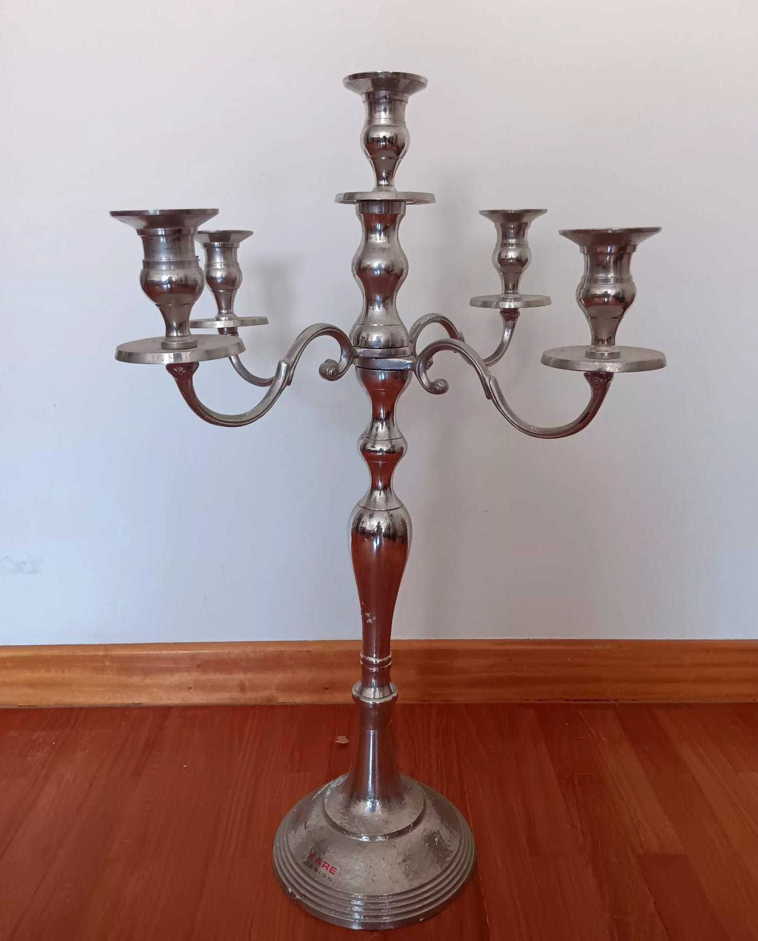 Candelabros Kare Design - Decoração Elegante