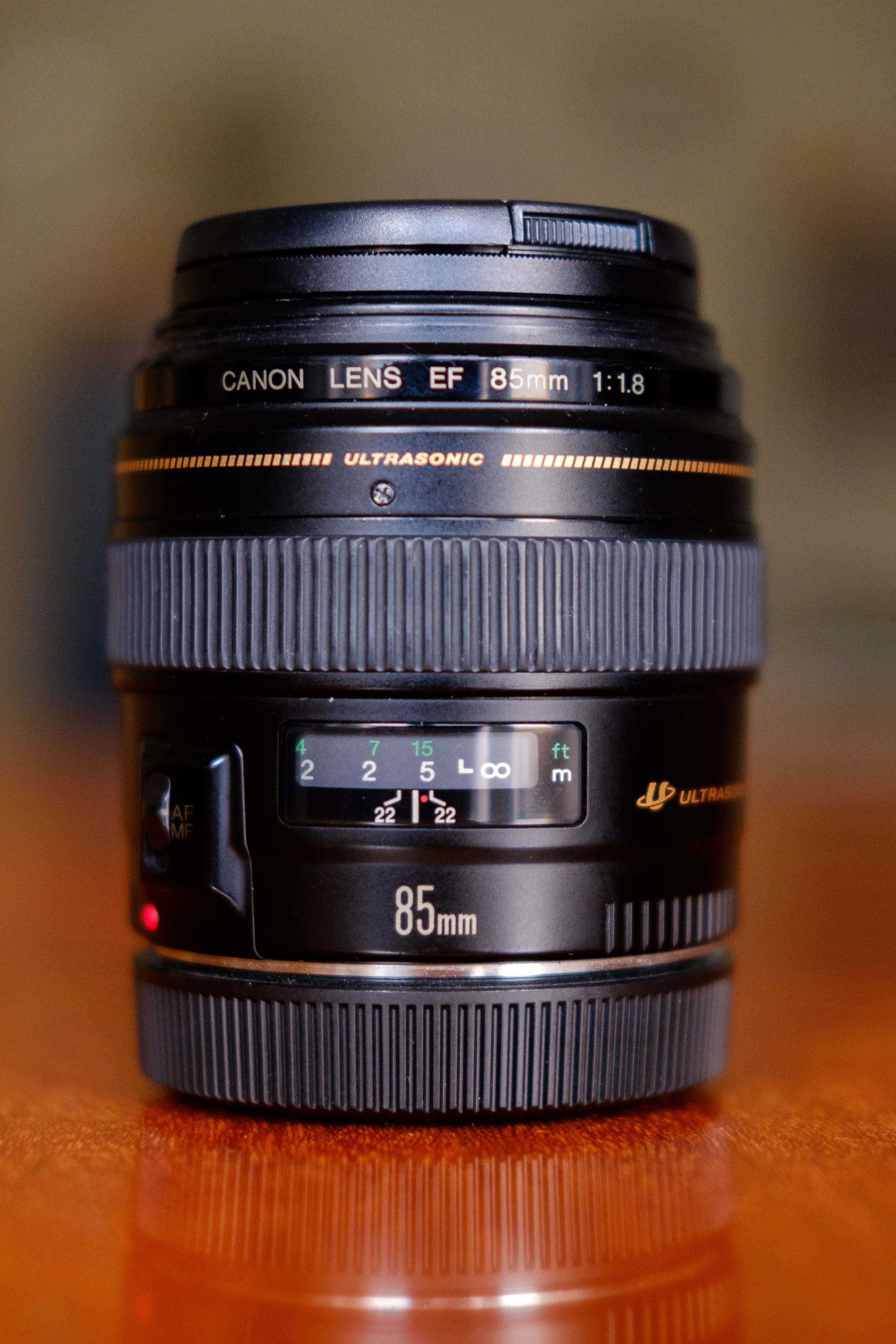 Canon 85mm 1.8 EF + para-sol + filtro proteção + bolsa