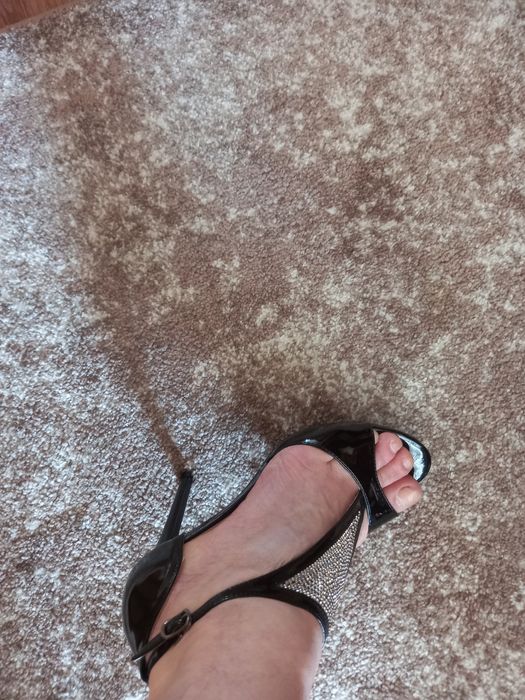 Босоножки на выход