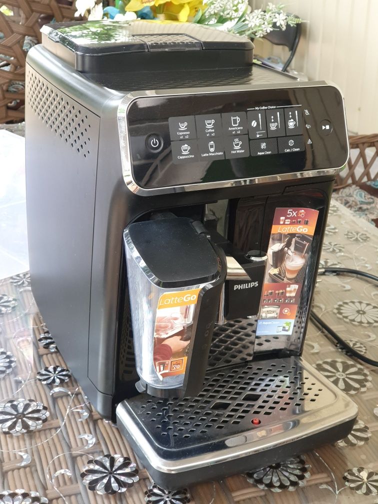 Кавова машина/кавомашинка PHILIPS LatteGo 3200/3246