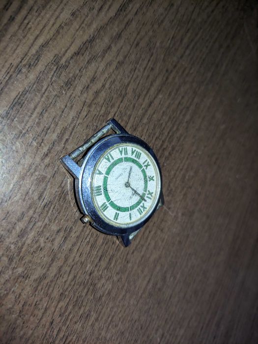 Часи Луч 17 каменів ретро