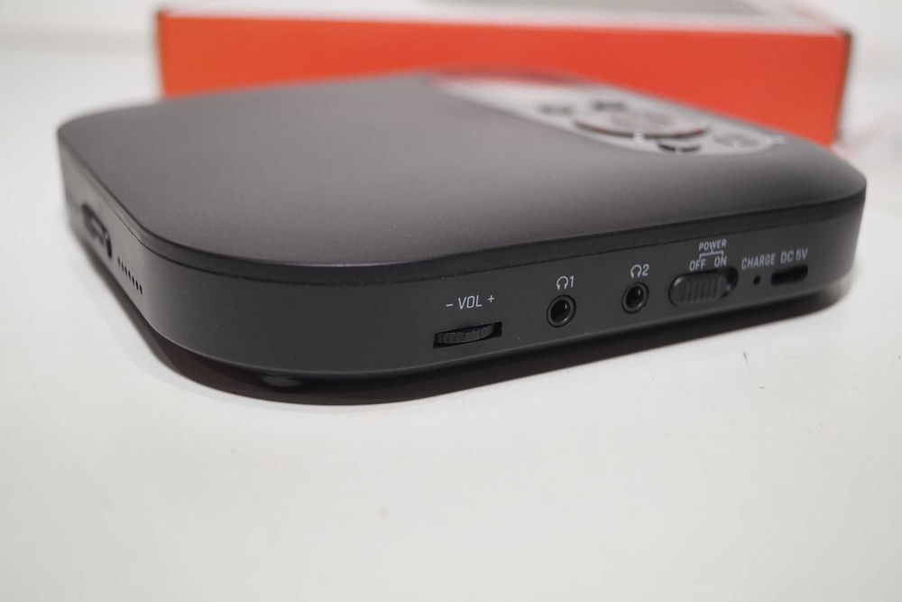 1548 Discman CD522B Odtwarzacz CD Aux FM Bluetooth TF z głośnikami LCD