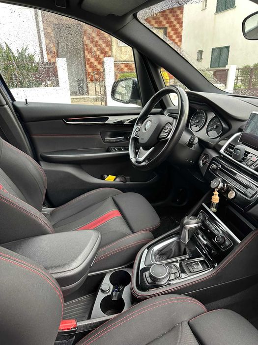 BMW Série 2 218i 1.5, caixa automática sport line