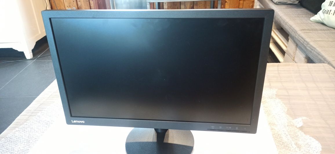 Monitor lenovo 24"