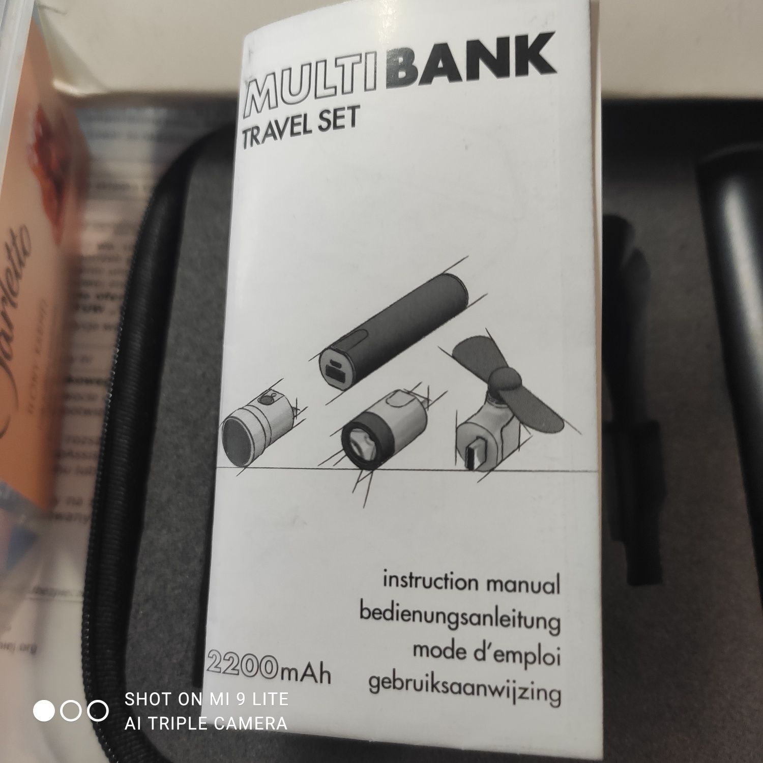 Zestaw podróżny. Powerbank, wentylator, wiatrak, głośnik blutow.,.