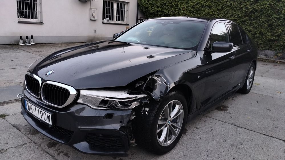 BMW 5 G30 530i M-PAKIET Dociagi HEAD UP RADAR Kamery 360 HARMAN Zareje