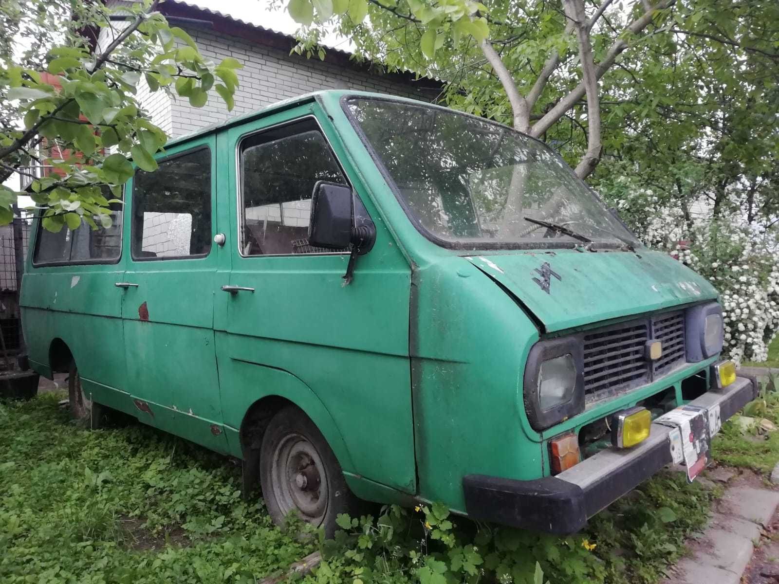 Продам автомобіль Раф