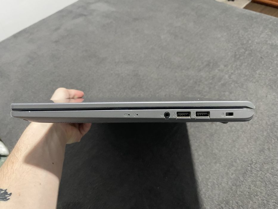 Продам ноутбук ASUS VIVOBOOK X515JA I5 16ГБ SSD515 Windows 11