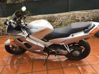 Honda VFR 800 como nova