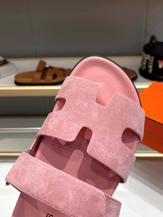 Klapki HERMES Chyre wyszukany design na lato buty
