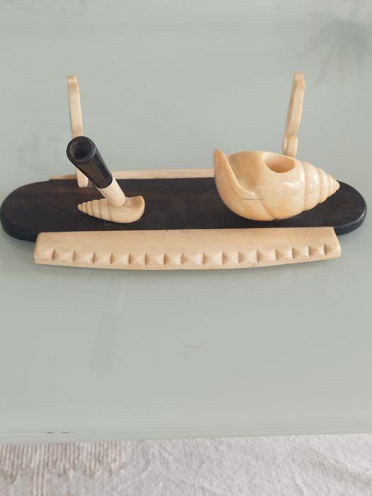 Conjunto de secretária antiga em madeira de ébano...