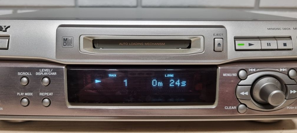 Odtwarzacz nagrywarka minidisc SONY MDS-S40