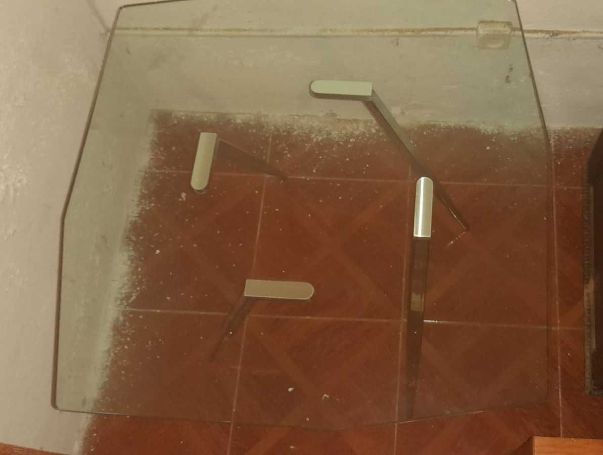 Mesa de Centro em Vidro