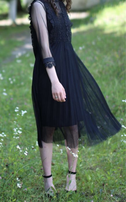 чорна фатинова сукня на випускний