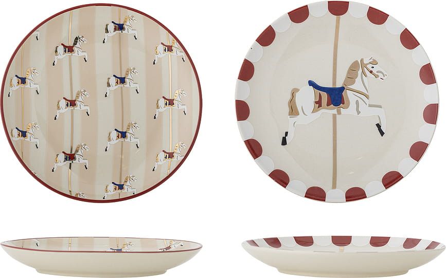 Zestaw świątecznych talerzy deserowych 16 cm Merry-go-round