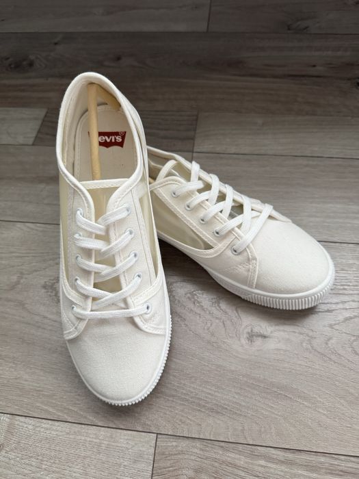 Нові кеди Levis 39 розміру