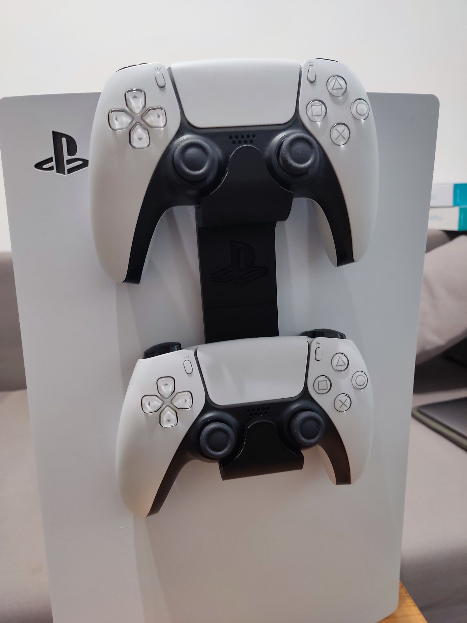 Uchwyt na dwa pady PlayStation 5