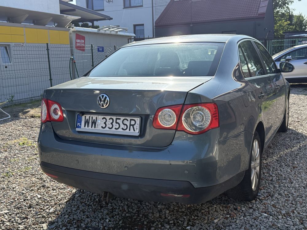 Volkswagen Jetta 2009r 1.9d
