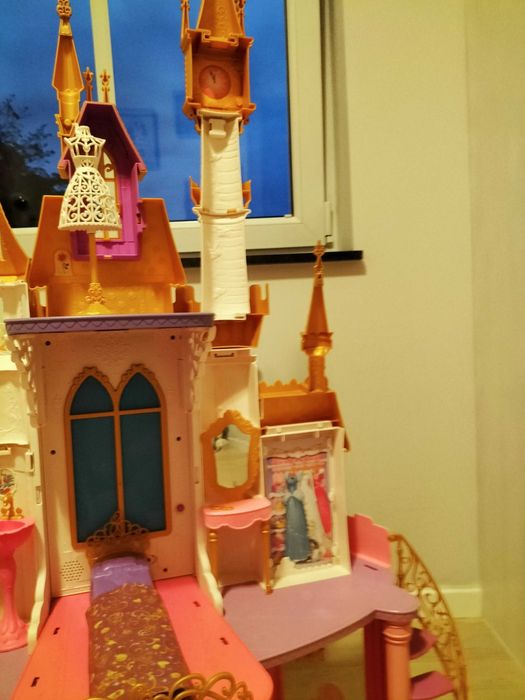 Zamek Disney księżniczki
