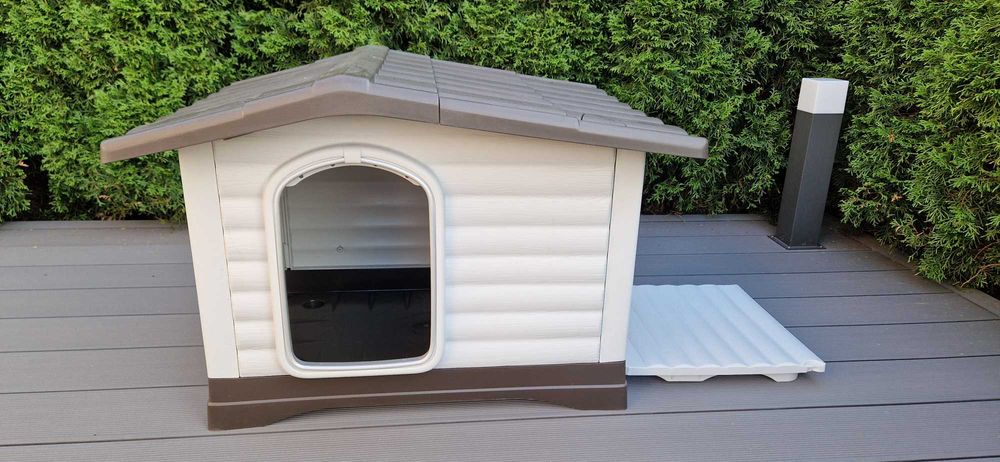 Buda dla pieska z tworzywa, nie używana