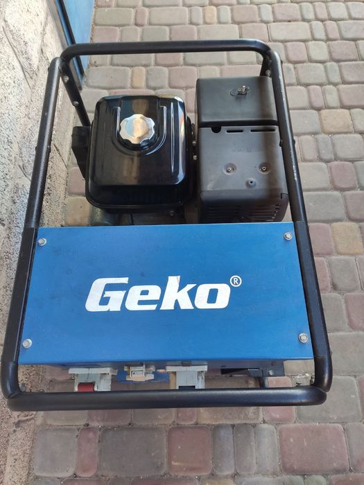 Бензогенератор Geko 6400 ED, генератор, електростанція электростанция