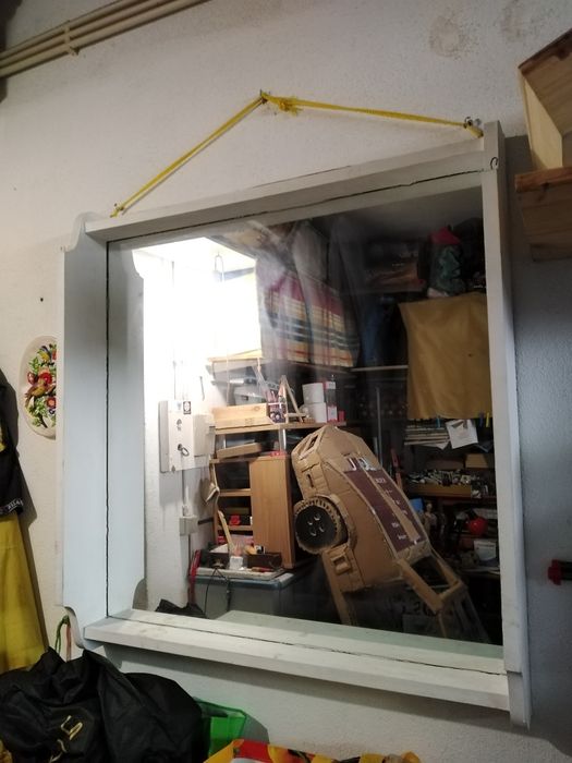 Vendo espelho branco para sala bom estado