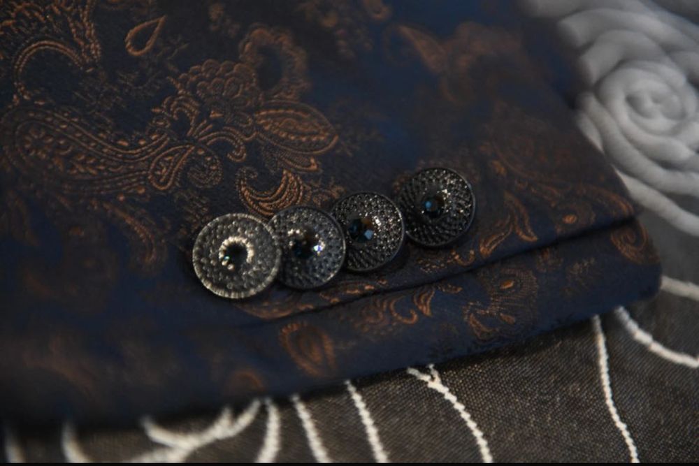 Fato noivo Enzo Romano (inclui camisa, gravata e colete) NOVO