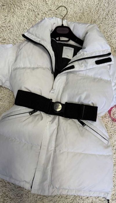 пуховик пуффер білий зимовий Sandro