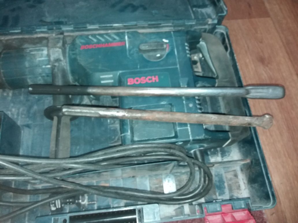 Отбойный молоток BOSCH