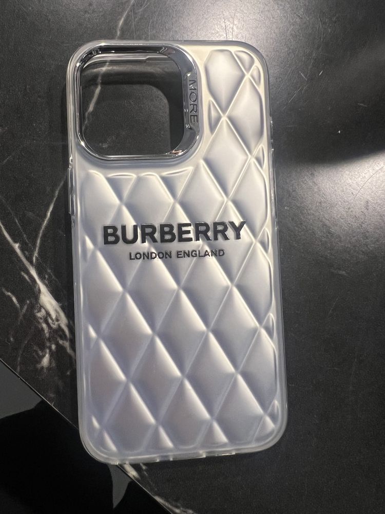 Panel obudowa iPhone 13 Pro BURBERRY Paris