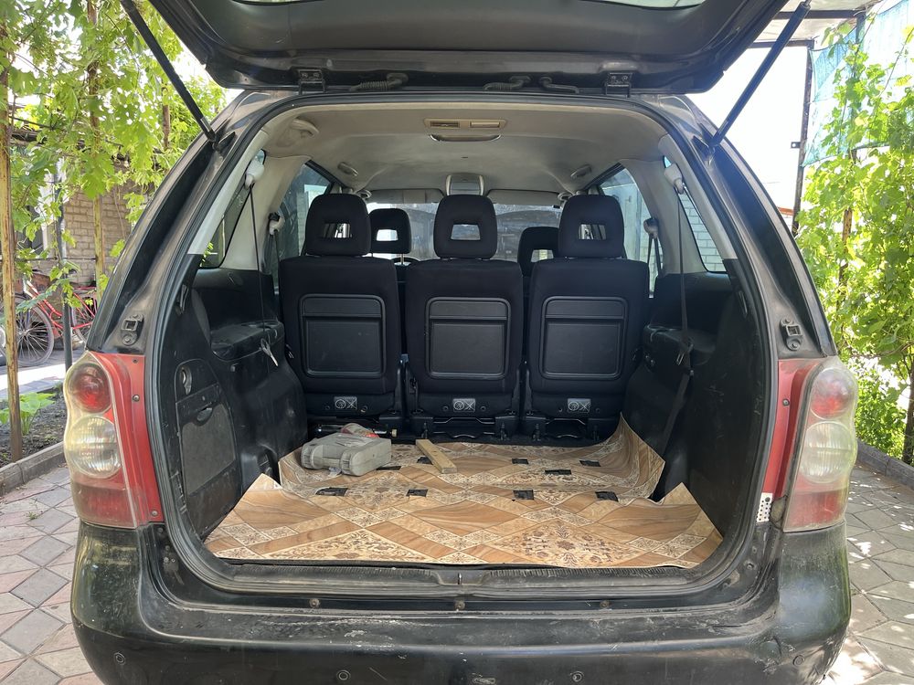 Продається Mazda MPV