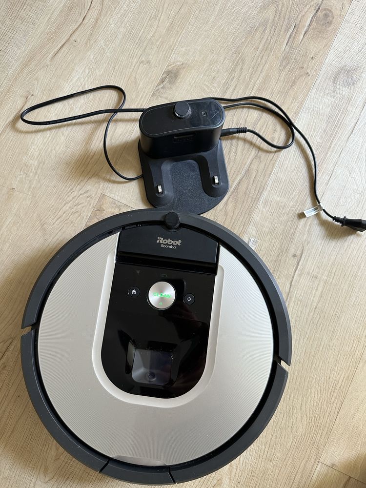 Odkurzacz bezprzewodowy iRobot Roomba 965 robot odkurzajacy sprzatając