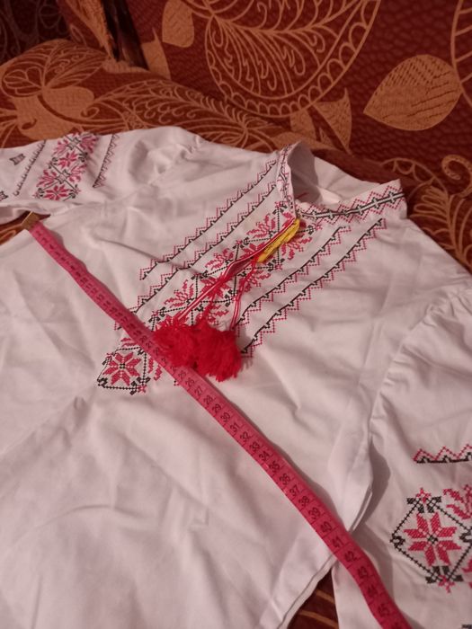 Вишиванка дві нові, розмір 32 та 38