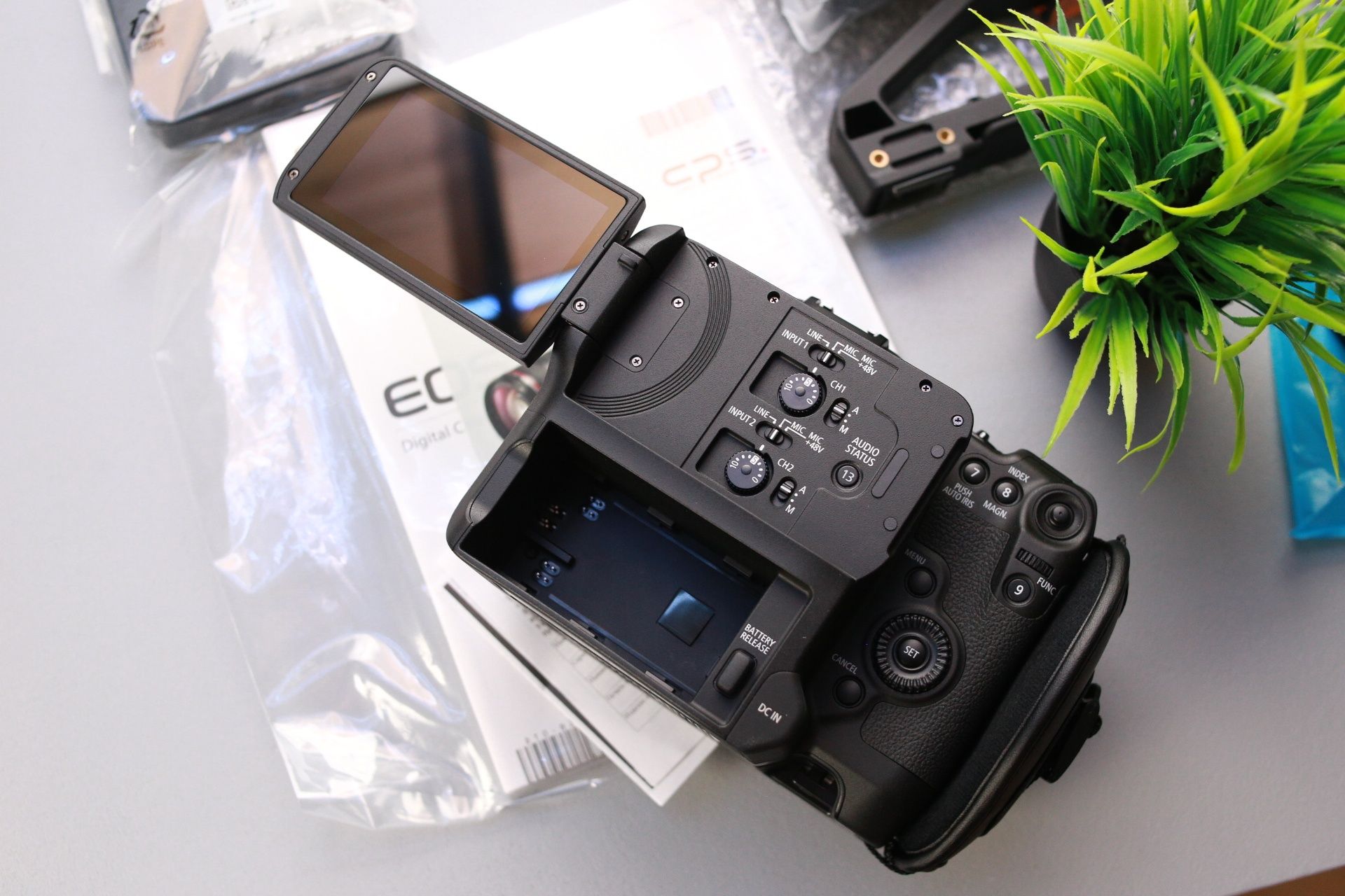 Нова Canon C70 +  краща за sony fx3 та r5c