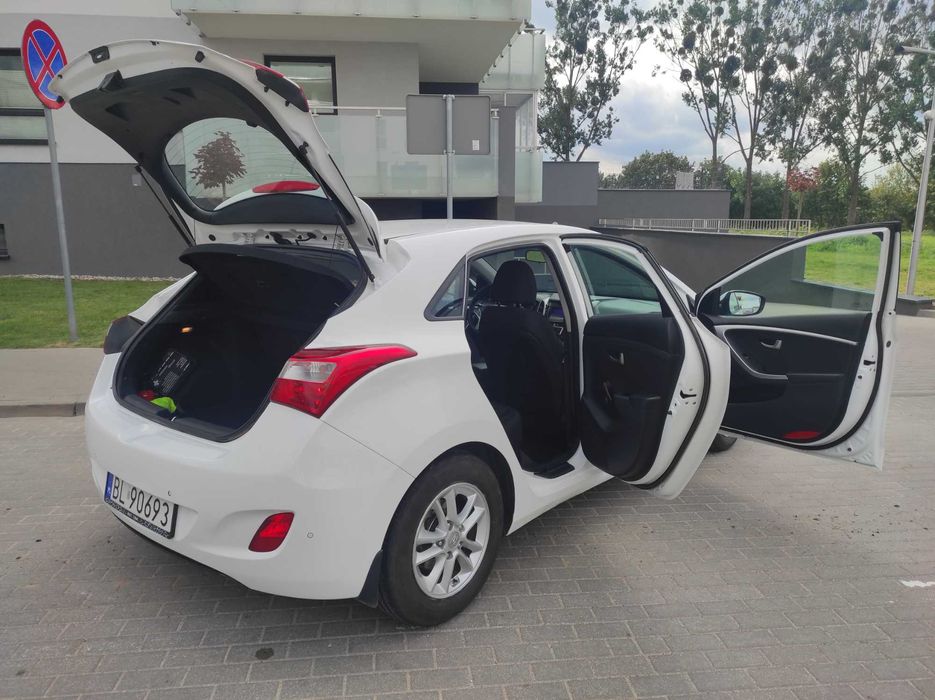 i30  2016r 1.6 Benzyna B. dobry stan, podgrzewane fotele