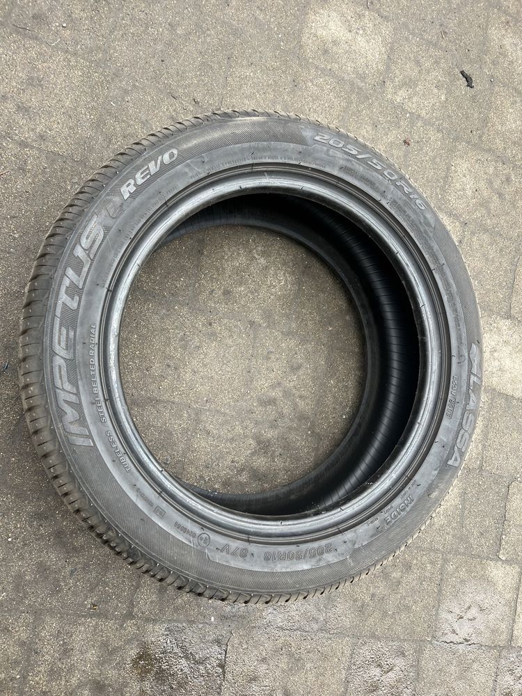 Шини літні 205/50 R16 Lassa