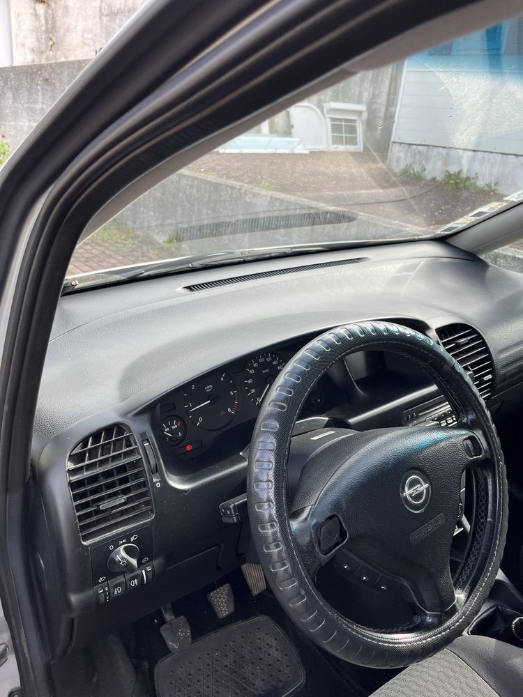Venda Opel zafira 2.2