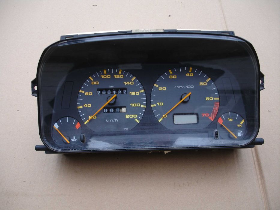 Панель приборів Гольф 3